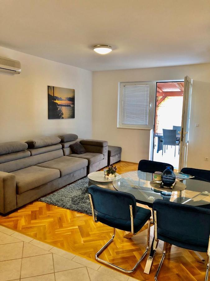 Apartment Sunny Paradise 2, Makarska - Promajna Bagian luar foto